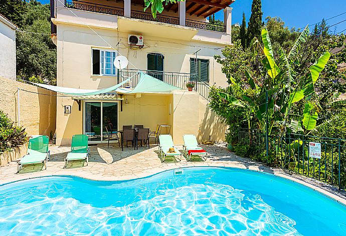 Beautiful villa with private pool and terrace . - Kalliopi . (Photo Gallery) }}