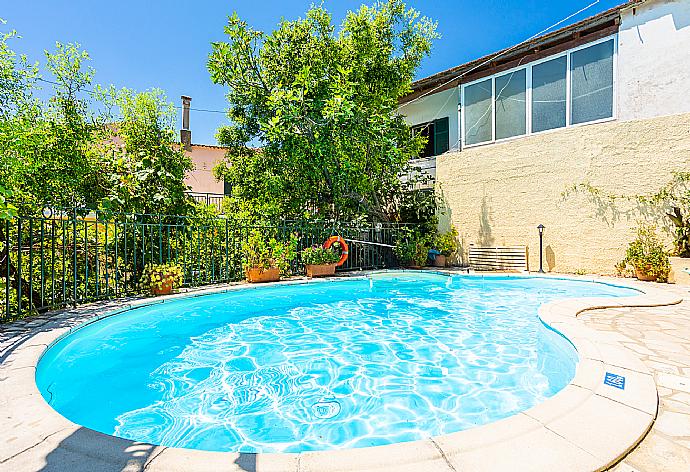 Private pool and terrace . - Kalliopi . (Galería de imágenes) }}