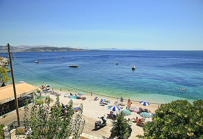 Kaminaki Beach . - Kalliopi . (Galerie de photos) }}