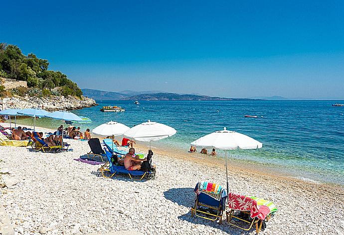 Kaminaki Beach . - Villa Petros . (Галерея фотографий) }}