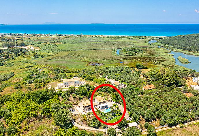 Aerial view showing location of Villa Zacharenia . - Villa Zacharenia . (Galleria fotografica) }}