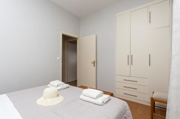 Double bedroom with A/C . - Michalis . (Galleria fotografica) }}