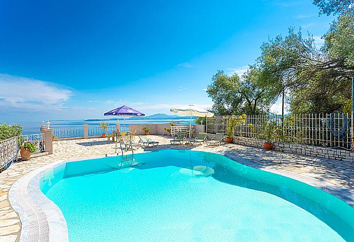 Private pool and terrace with panoramic sea views . - Michalis . (Photo Gallery) }}