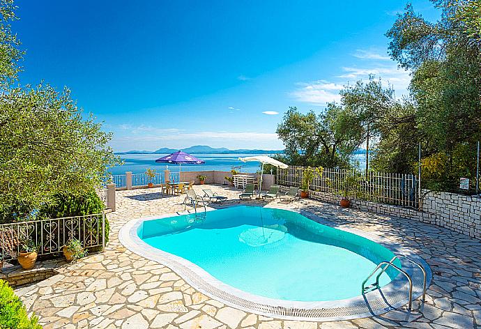 Private pool and terrace with panoramic sea views . - Michalis . (Photo Gallery) }}