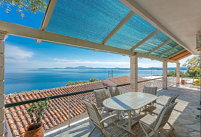 Sheltered terrace area with panoramic sea views . - Michalis . (Galleria fotografica) }}