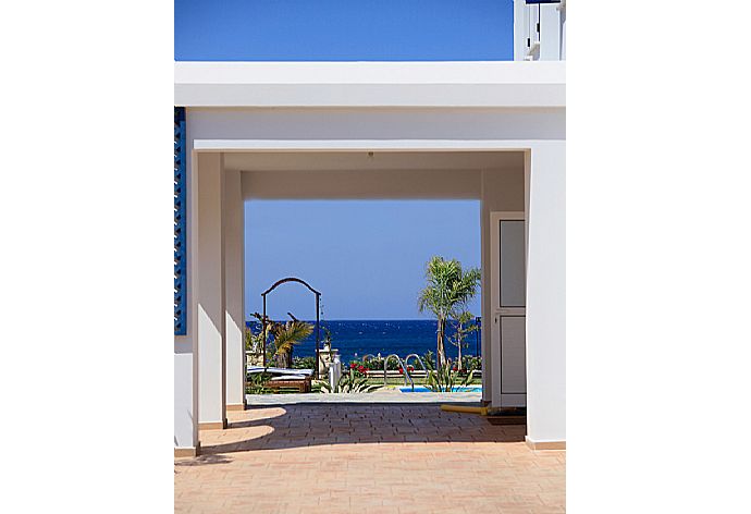 Private parking . - Riviera Beach Front . (Fotogalerie) }}