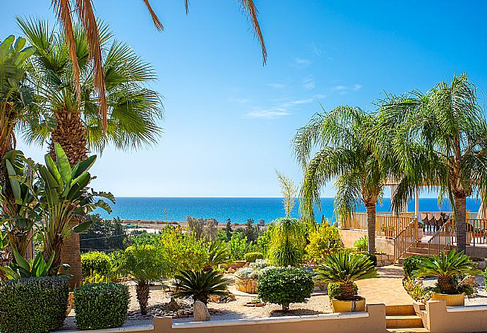 Sea views from terrace . - Villa Athina . (Fotogalerie) }}