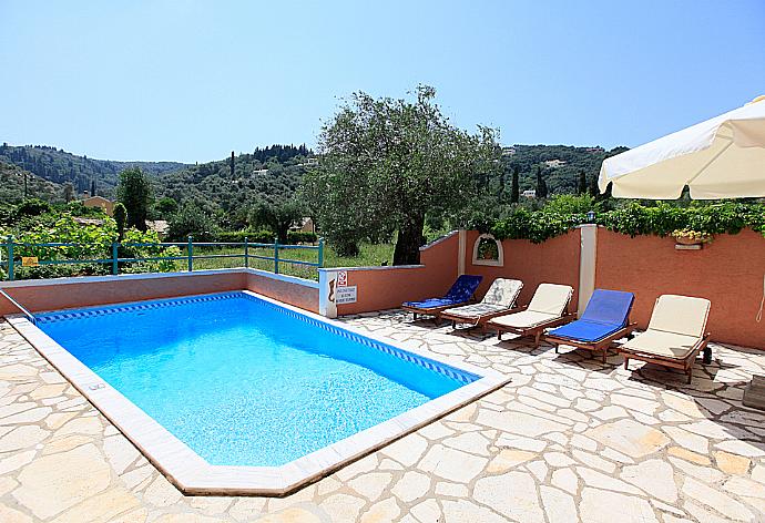 Private pool with terrace area . - Lavranos House . (Photo Gallery) }}
