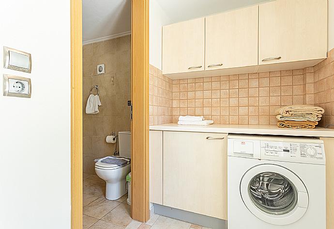 Laundry area . - Villa Fedra . (Photo Gallery) }}