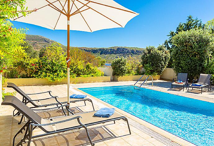 Private pool and terrace . - Villa Fedra . (Galería de imágenes) }}