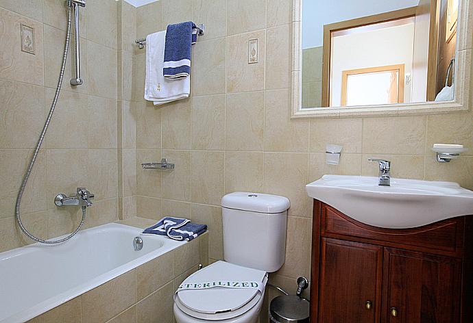 Villa Semeli Bathroom