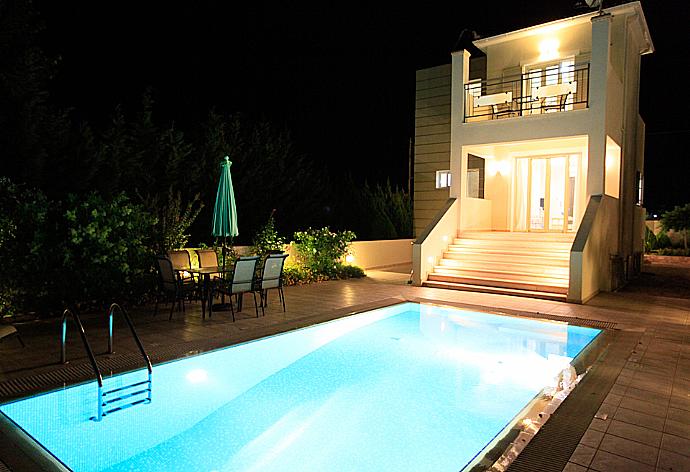 Private pool with terrace area . - Villa Semeli . (Photo Gallery) }}