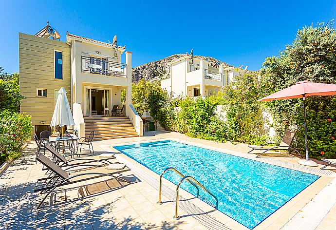 Beautiful villa with private pool and terrace . - Villa Semeli . (Galerie de photos) }}