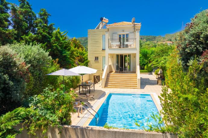 Beautiful villa with private pool and terrace . - Villa Semeli . (Photo Gallery) }}