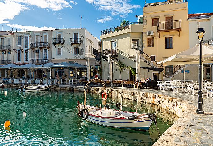 Rethymno . - Villa Sevos . (Galería de imágenes) }}