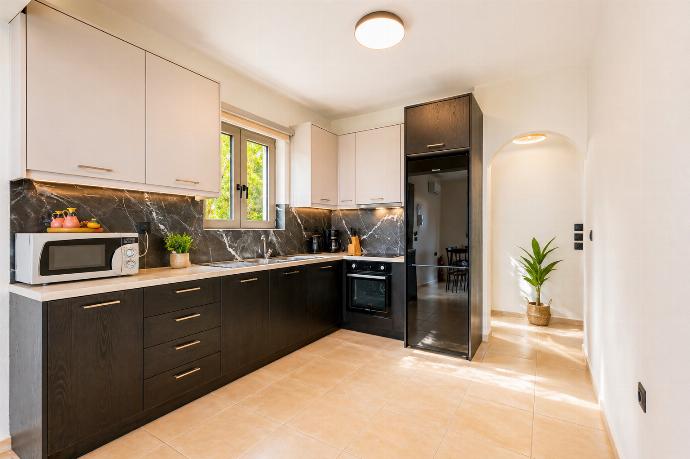  . - Villa Garifallia . (Photo Gallery) }}