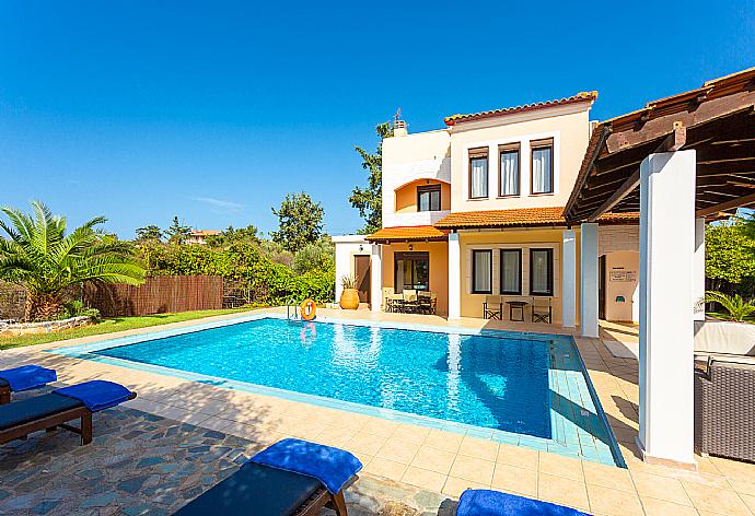 Beautiful villa with private pool and terrace . - Villa Kefalas . (Galerie de photos) }}