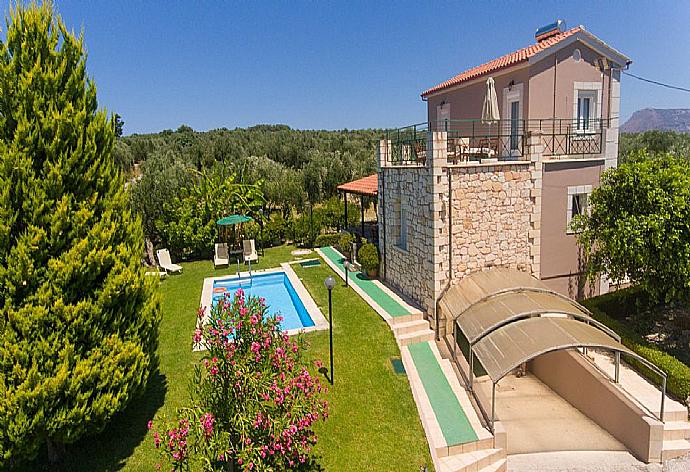 Aerial view of Villa Dimitris . - Villa Dimitris . (Galerie de photos) }}