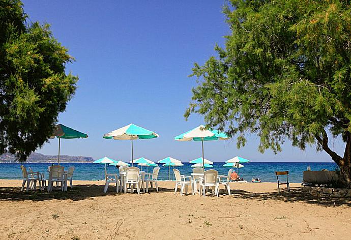 Local beach . - Villa Dimitris . (Galerie de photos) }}