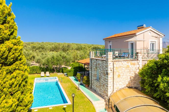 Beautiful villa with private pool, terraces, and garden . - Villa Dimitris . (Photo Gallery) }}