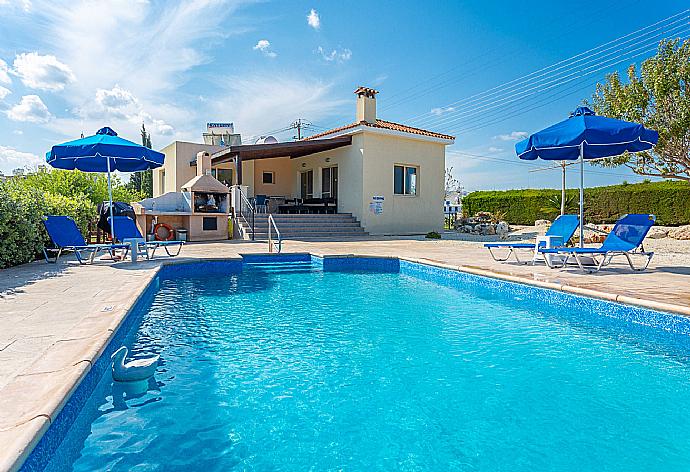 Beautiful villa with private pool and terrace . - Villa Prodromos . (Galerie de photos) }}