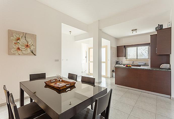 Dining area . - Villa Prodromos . (Fotogalerie) }}