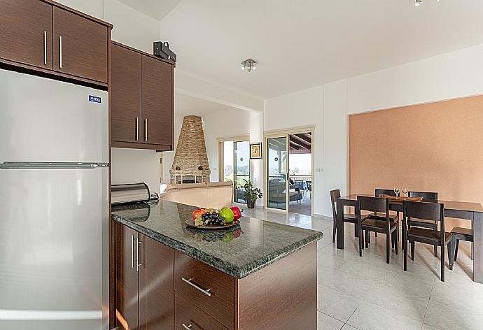 Equipped kitchen . - Villa Prodromos . (Fotogalerie) }}