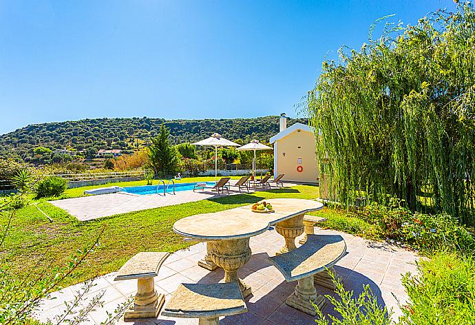 Terrace area . - Villa Melissa . (Galleria fotografica) }}