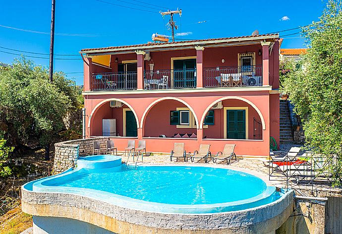 Beautiful villa with private infinity pool and terrace with panoramic sea views . - Bougainvillea . (Galleria fotografica) }}