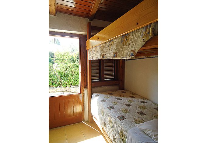Twin bedroom . - Fishermans Cottage . (Галерея фотографий) }}