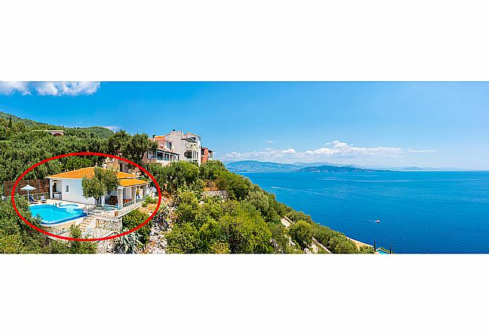 Aerial view showing location of Villa Persephone . - Persephone . (Fotogalerie) }}