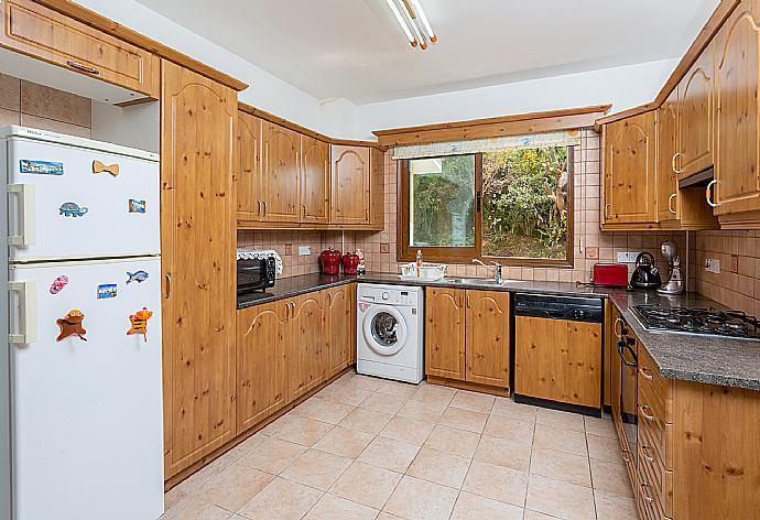 Equipped kitchen . - Villa Noni . (Fotogalerie) }}