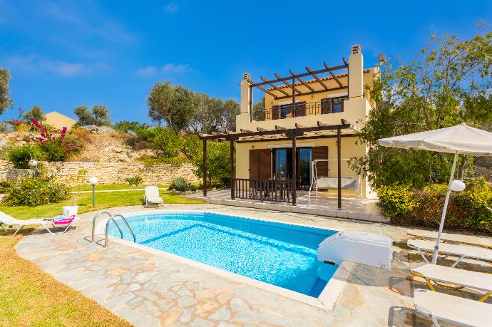 Beautiful villa with private pool, terrace, and garden with sea views . - Villa Spiridoula . (Galería de imágenes) }}