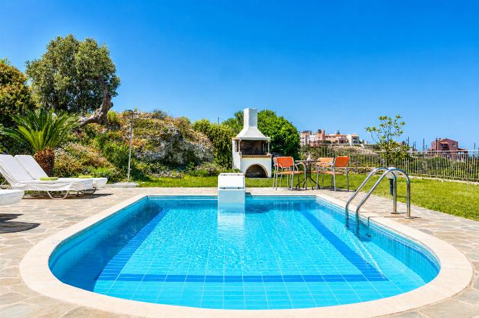  . - Villa Spiridoula . (Γκαλερί Φωτογραφιών) }}