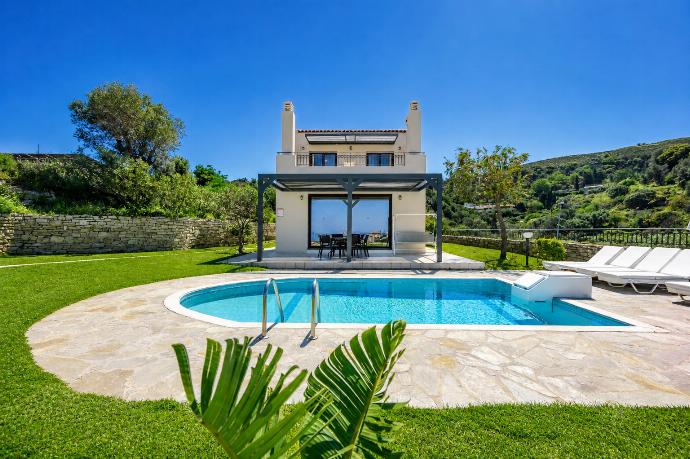  . - Villa Spiridoula . (Γκαλερί Φωτογραφιών) }}