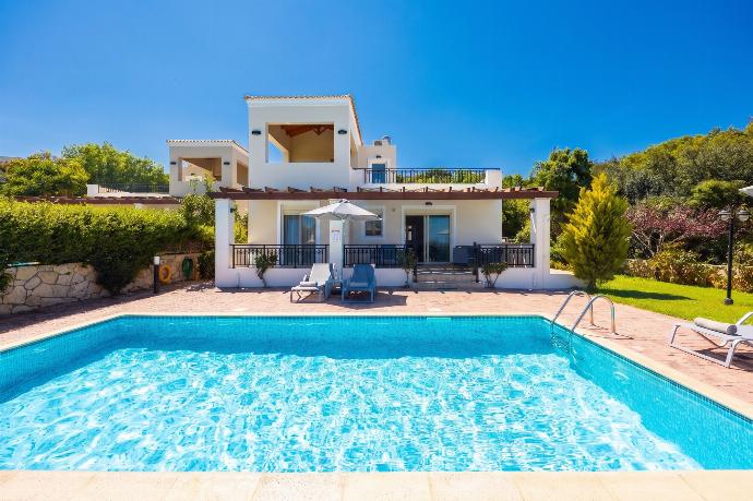 Beautiful villa with private pool, terrace, and garden . - Villa Georgia . (Photo Gallery) }}