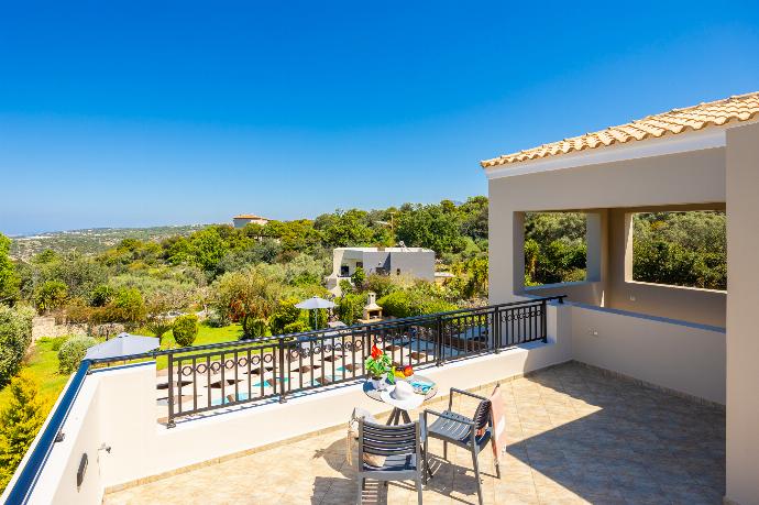 Balcony area . - Villa Georgia . (Photo Gallery) }}