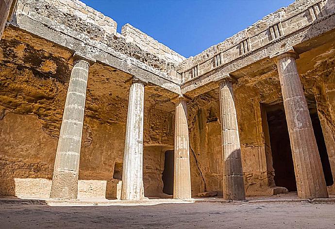 Tomb of the Kings, Paphos . - Villa Prodromi . (Galería de imágenes) }}