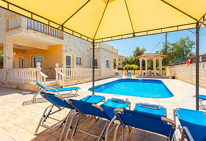 Beautiful villa with private pool, terrace, and large garden . - Villa Prodromi . (Galería de imágenes) }}