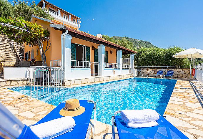 ,Beautiful villa with private pool and terrace with panoramic sea views . - Villa Elia . (Photo Gallery) }}