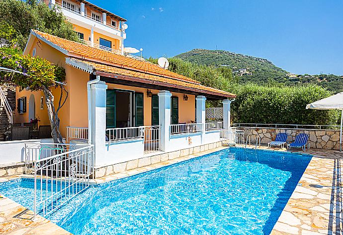 Beautiful villa with private pool and terrace with panoramic sea views . - Villa Elia . (Photo Gallery) }}