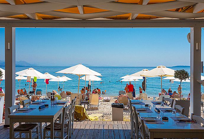 Taverna at Barbati Beach . - Villa Elia . (Galería de imágenes) }}