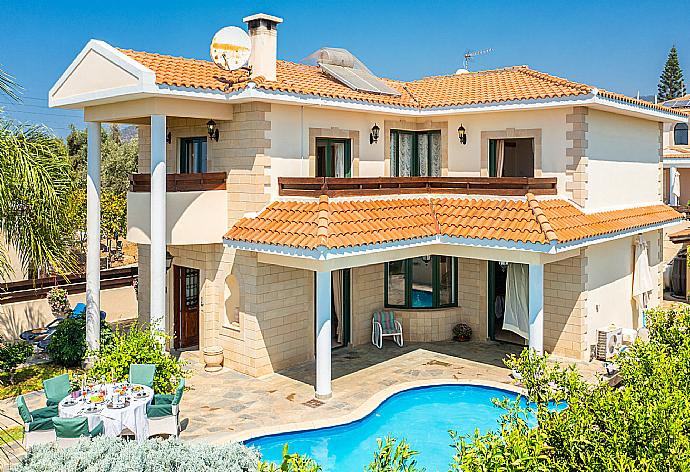 Beautiful villa with private pool, terrace, and garden . - Villa Charianna . (Fotogalerie) }}