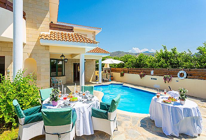 Beautiful villa with private pool, terrace, and garden . - Villa Charianna . (Fotogalerie) }}