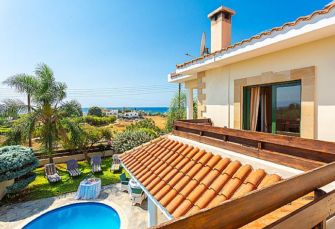 Balcony with sea views . - Villa Charianna . (Galerie de photos) }}