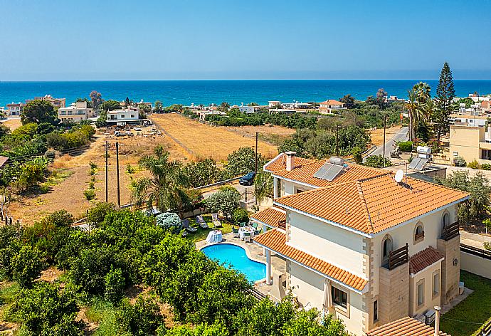 Aerial view of Villa Charianna . - Villa Charianna . (Fotogalerie) }}