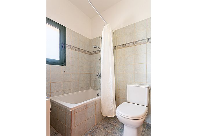 En suite bathroom with shower . - Villa Olivetta . (Галерея фотографий) }}