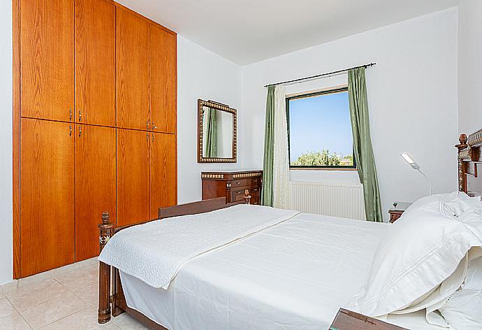 Double bedroom with A/C . - Villa Olivetta . (Photo Gallery) }}