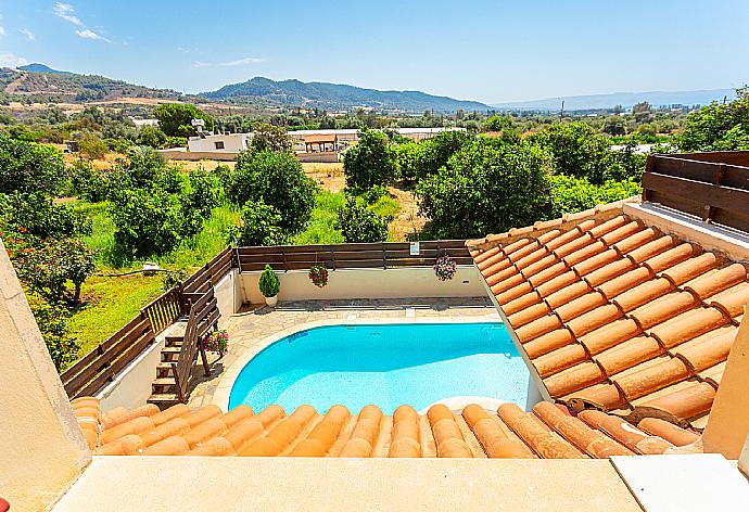 View from bedroom window . - Villa Olivetta . (Fotogalerie) }}