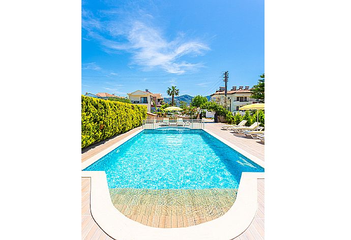 Private pool and terrace . - Villa Canberk . (Галерея фотографий) }}